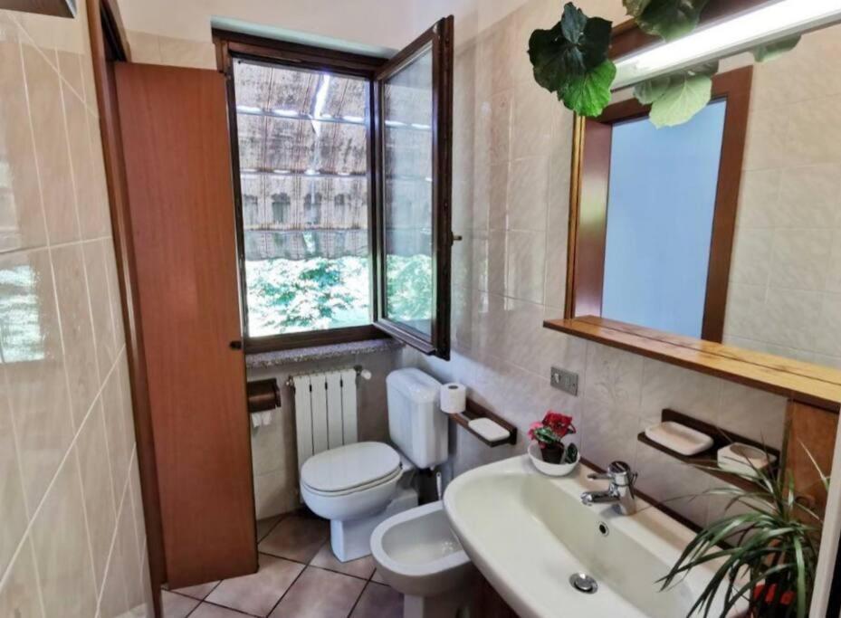 Il Vecchio Kiwi - House With Private Garden Villa Oleggio Castello Exterior photo